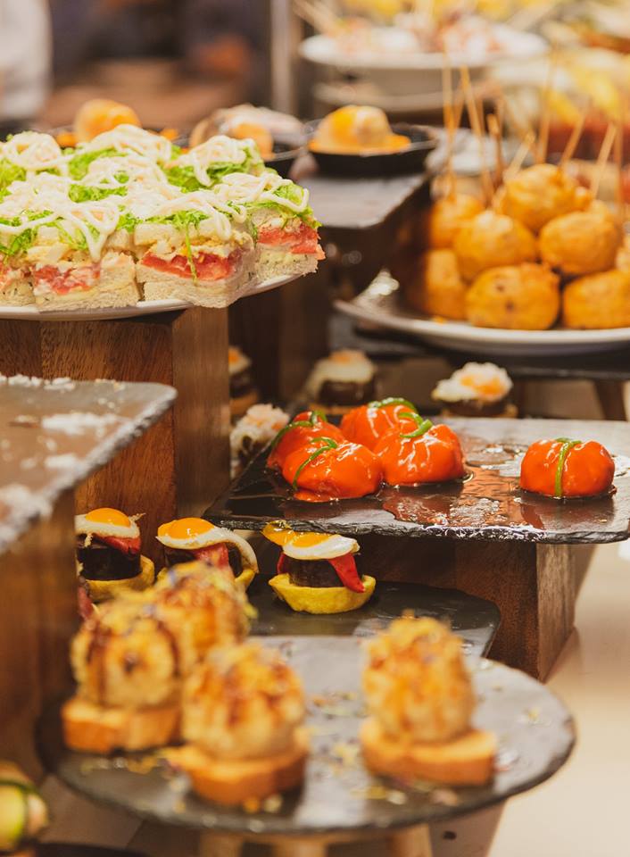 A plethora of pintxos ready to make you drawl 