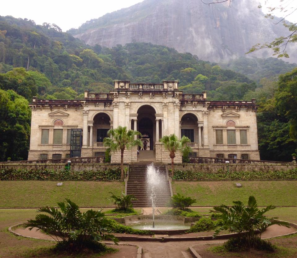 Photo of the impressive entrance to Parque Lage mansion with the fountain at the base of the stairs