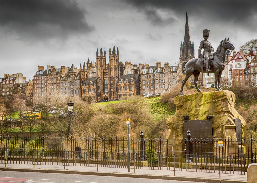 A moody sky hangin dark over the Old Town of Edinburgh