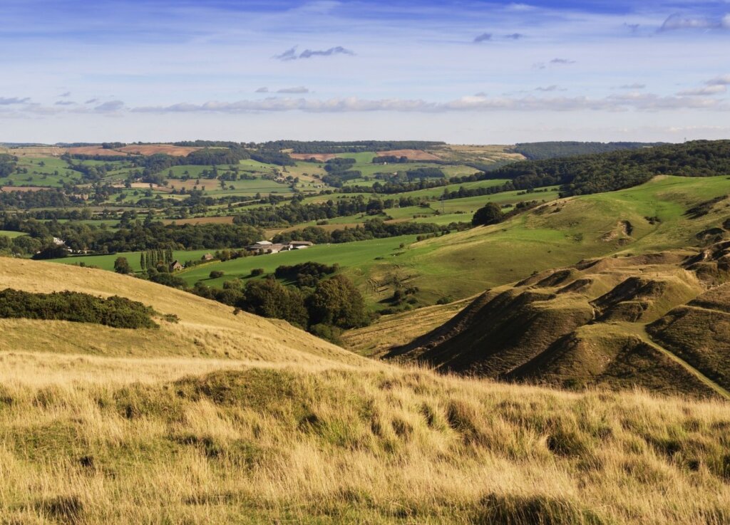 On the way up Cleeve hill, looking over an old dissused quarry