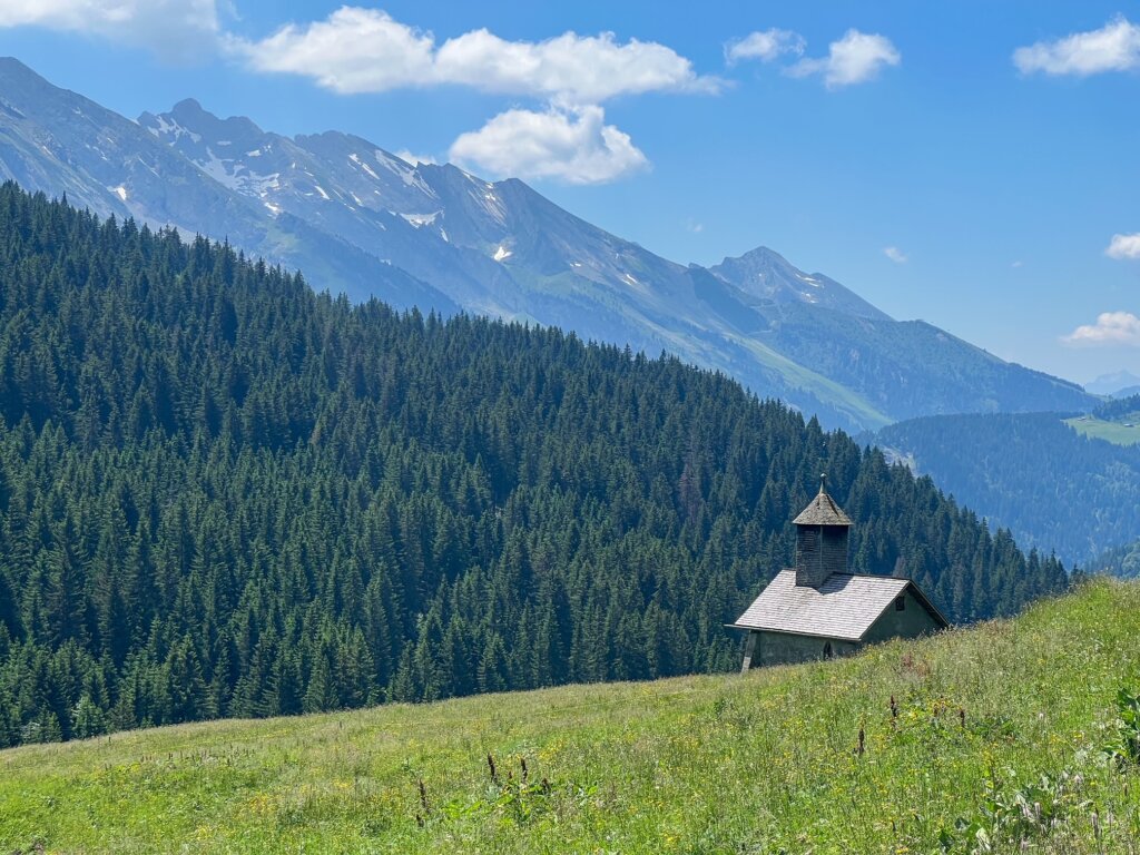 The stunning scenery of the Annecy Mountains - Col des Annes 