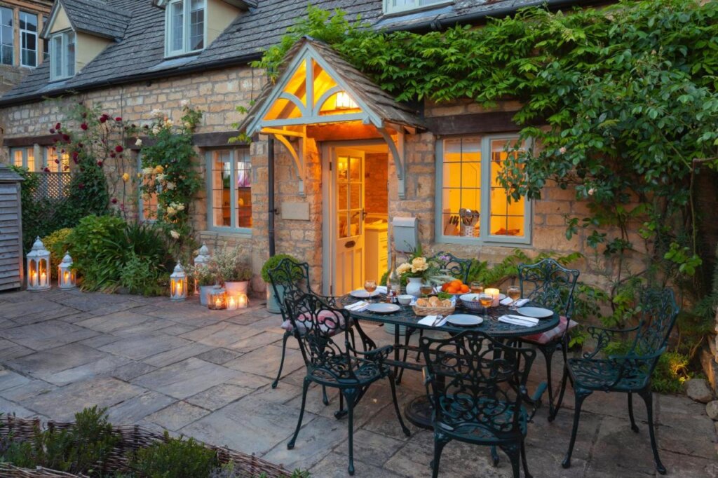 Hook Cottage Patio