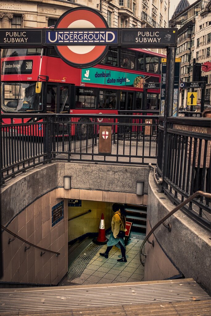 London bus, London underground