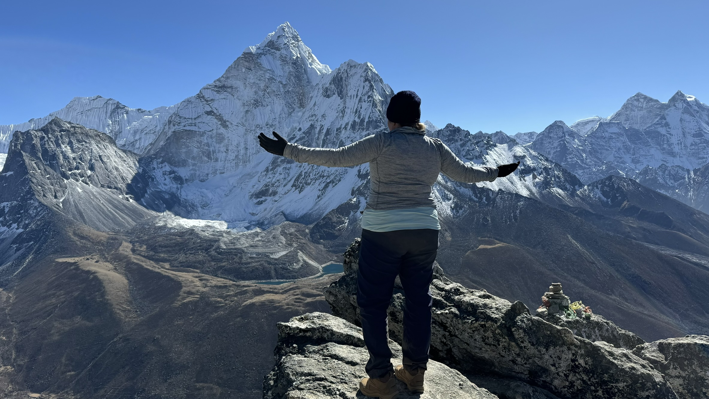 Bea Adventurous looking over the peaks on the way to Everest Base Camp